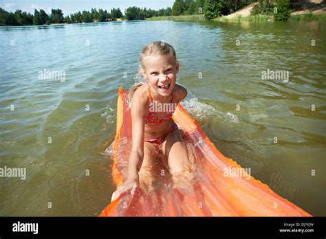 muschi am fkk|Nackte Fotzen am FKK Strand